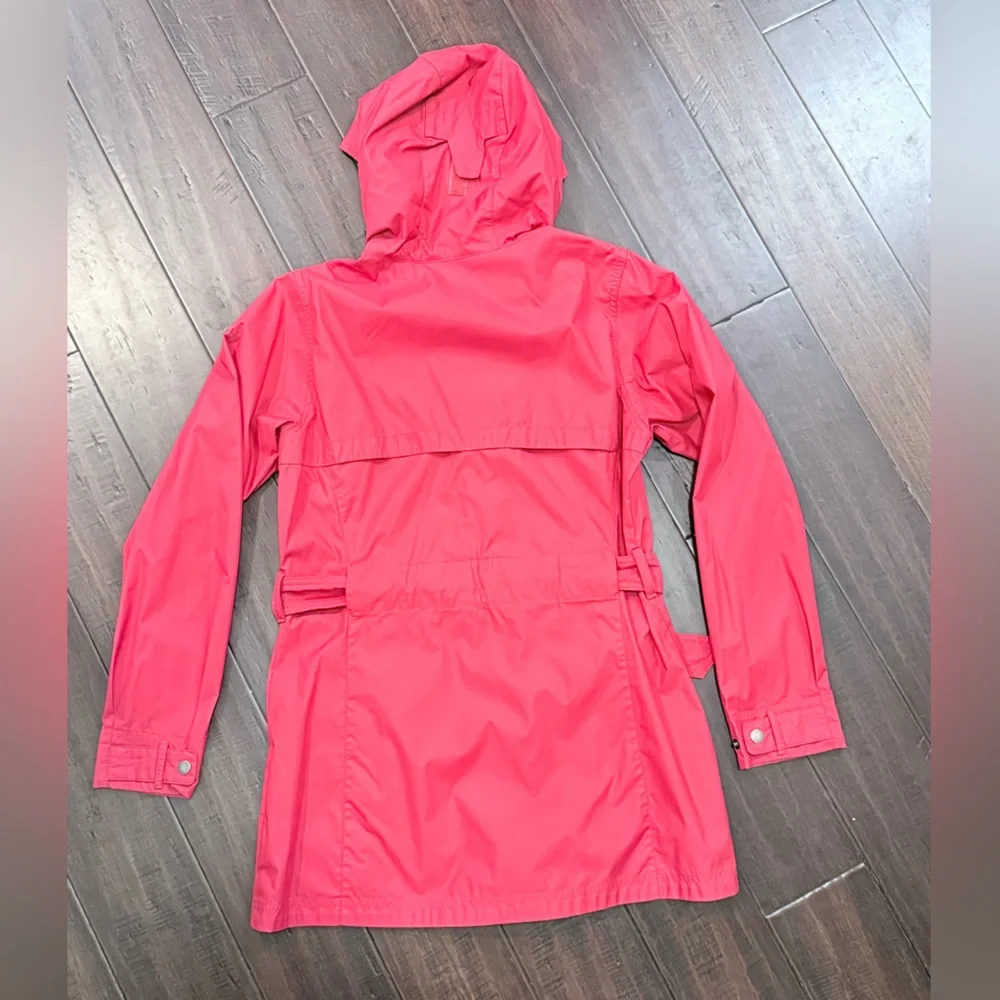 Columbia rain coat, red, medium, new - Picture 7 of 8